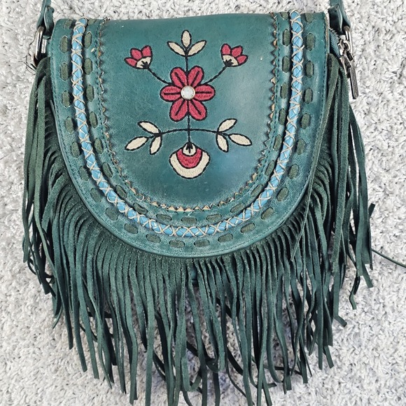 Wrangler Handbags - Wrangler Turquoise Fringe Crossbody Messenger Bag Floral Southwest Whipstitch
